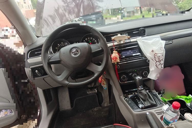 Used Skoda Superb 2013 1.4TSI DSG Sport Edition Steering Wheel