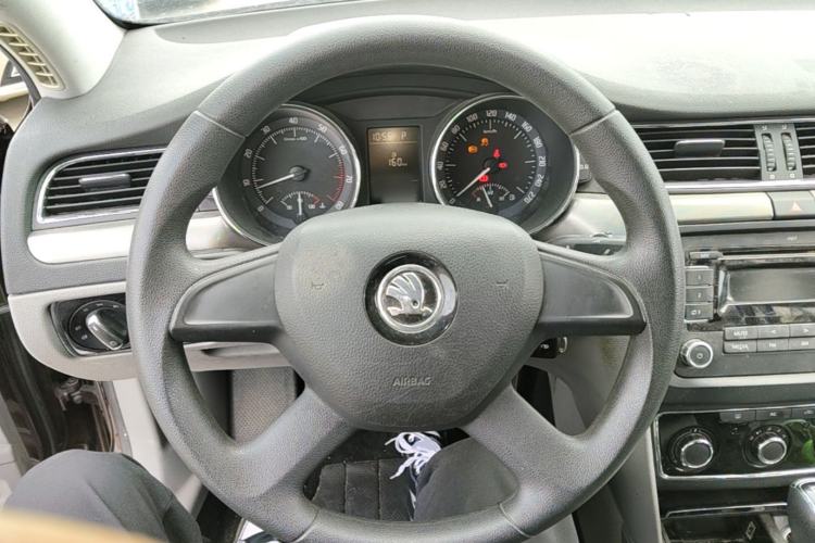 Used Skoda Superb 2013 1.4TSI DSG Sport Edition Steering Wheel