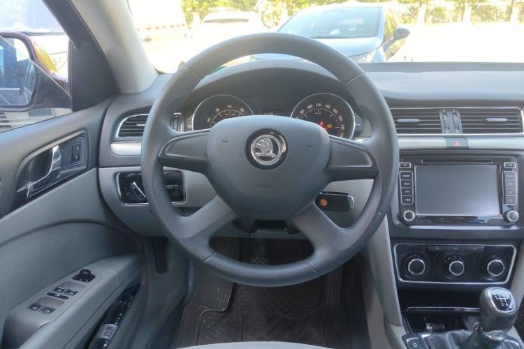 Used Skoda Superb 2013 1.4TSI Manual Shengshi Edition Steering Wheel