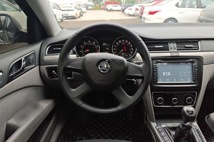 Used Skoda Superb 2013 1.4TSI Manual Shengshi Edition Steering Wheel
