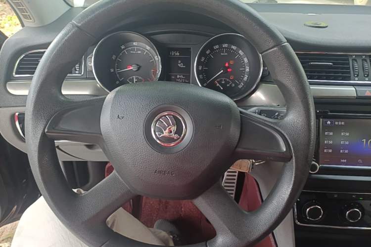 Used Skoda Superb 2013 1.4TSI Manual Shengshi Edition Steering Wheel