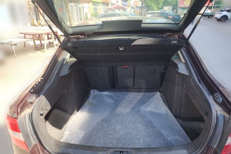 Used Skoda Superb 2013 1.4TSI Manual Shengshi Edition Trunk