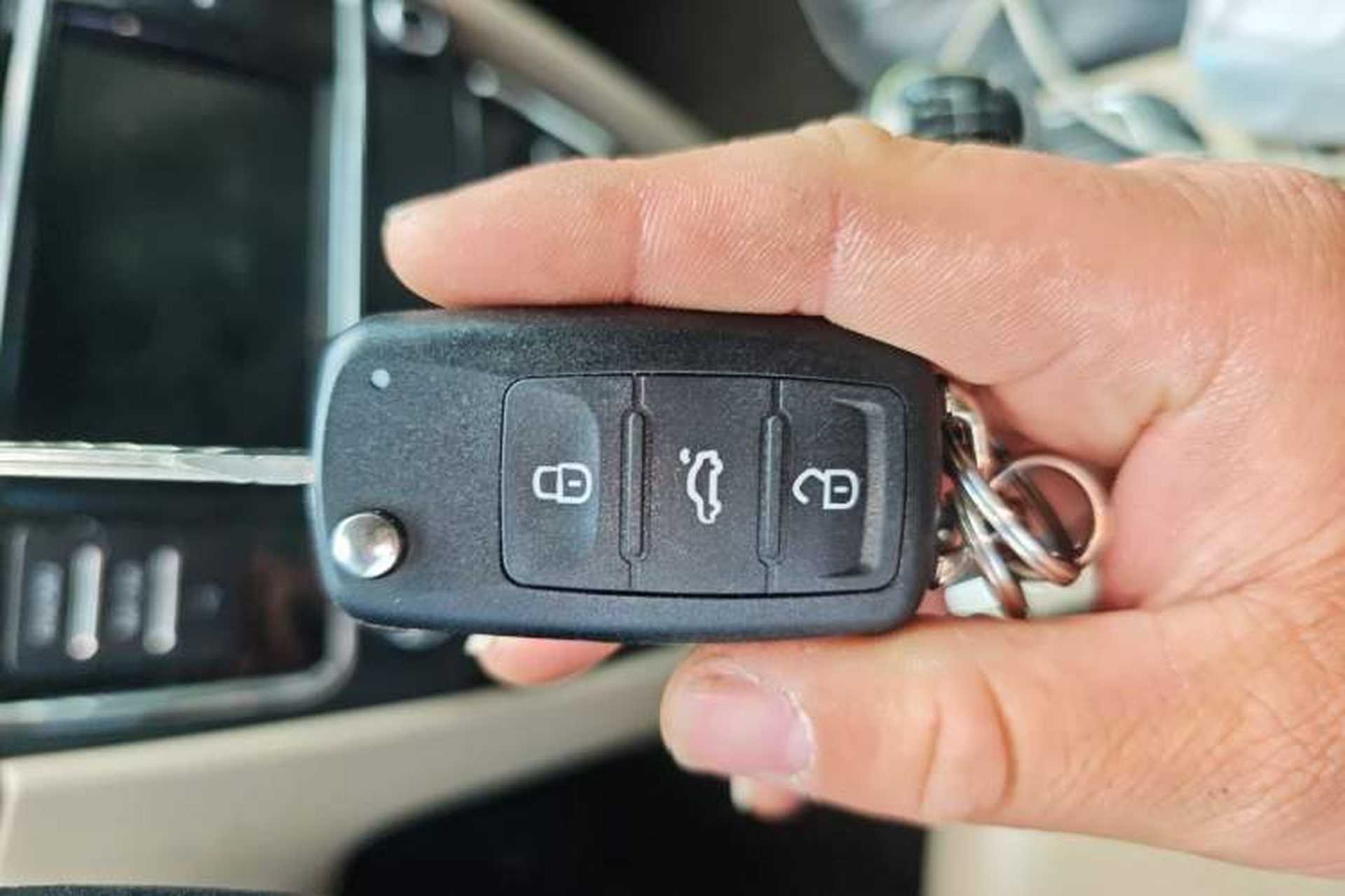 Used Skoda Superb 2013 1.8 TSI Manual MingShi Edition Vehicle Key