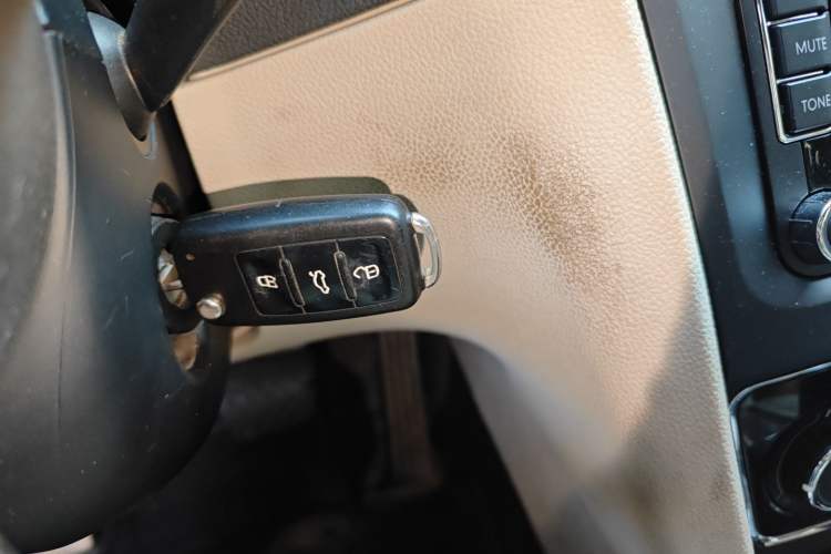 Used Skoda Superb 2013 1.8TSI Automatic MingShi Edition Vehicle Key