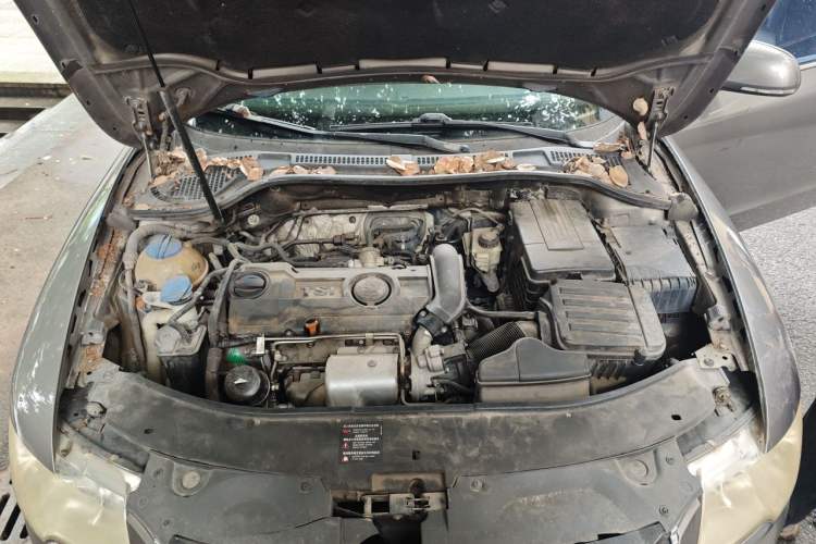 Used Skoda Superb 2013 1.4 TSI GreenLine2 Engine Bay