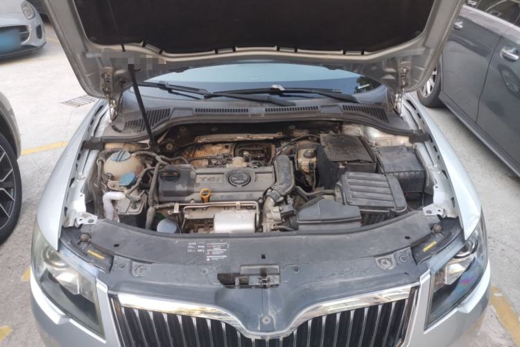 Used Skoda Superb 2013 1.4 TSI DSG Prestige Edition Engine Bay
