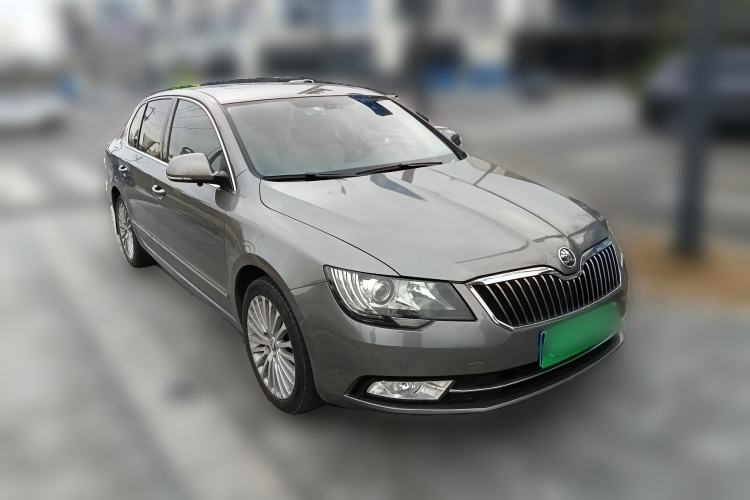 Used Skoda Superb 2013 1.8TSI Automatic Yashi Edition Front Right 45 Deg