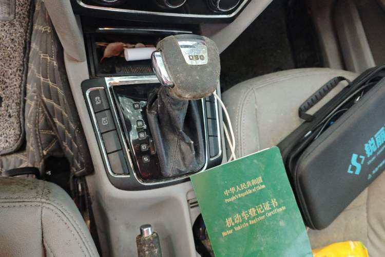 Used Skoda Superb 2013 1.4 TSI GreenLine2 Gear Lever