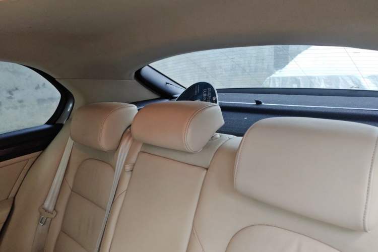Used Skoda Superb 2013 1.8TSI Automatic MingShi Edition Headliner