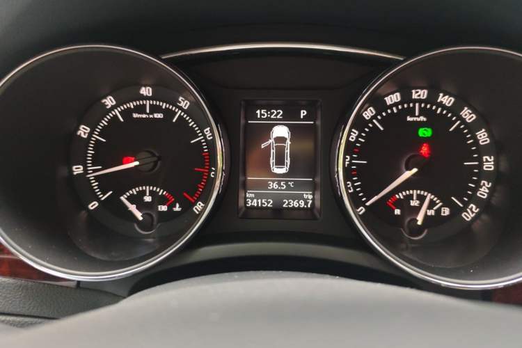Used Skoda Superb 2013 Travel Edition 2.0 TSI Prestige Version Instrument Cluster