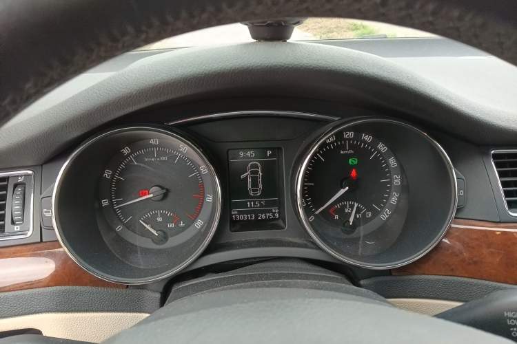 Used Skoda Superb 2013 1.8TSI Automatic Yashi Edition Instrument Cluster