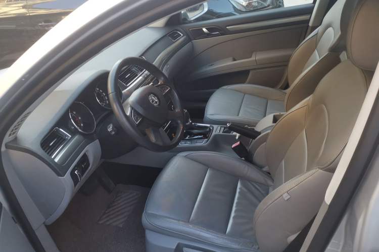 Used Skoda Superb 2013 1.4 TSI DSG Prestige Edition Left Front Seat