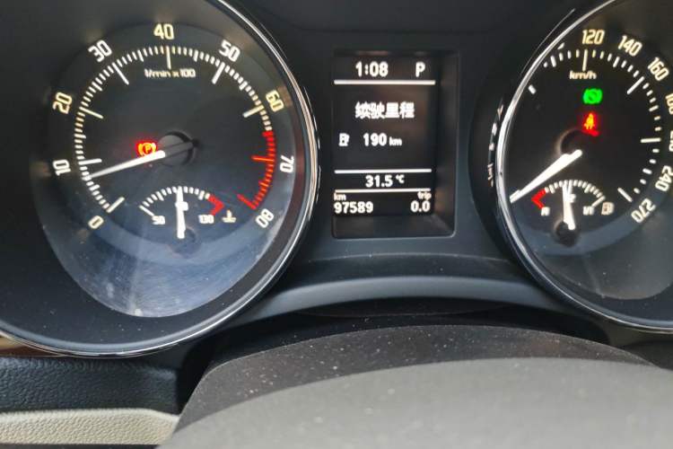 Used Skoda Superb 2013 1.8TSI Automatic MingShi Edition Odometer Close Up