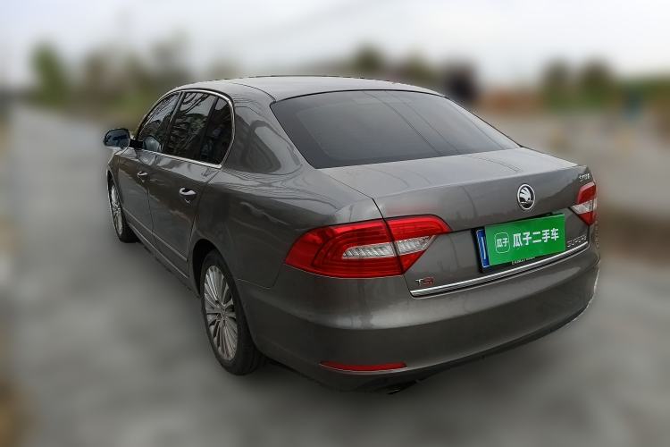 Used Skoda Superb 2013 1.8TSI Automatic Yashi Edition Rear Left 45 Deg