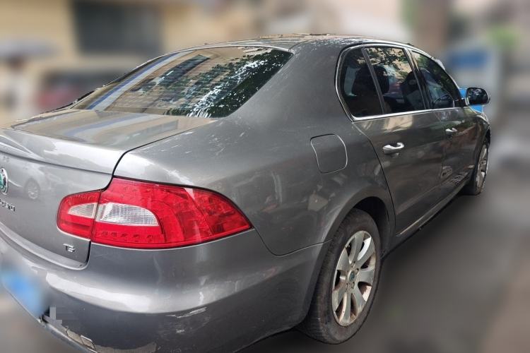 Used Skoda Superb 2013 1.4 TSI GreenLine2 Rear Right 45 Deg