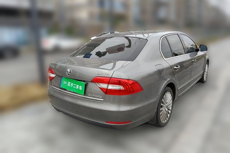 Used Skoda Superb 2013 1.8TSI Automatic Yashi Edition Rear Right 45 Deg