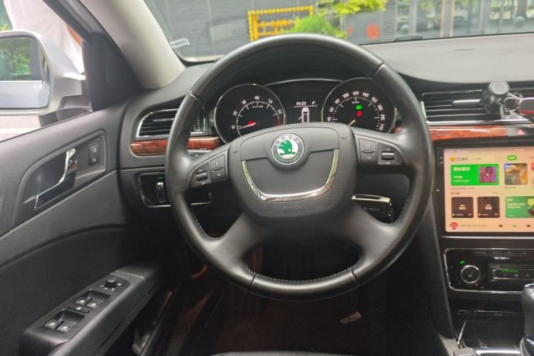 Used Skoda Superb 2013 Travel Edition 2.0 TSI Prestige Version Steering Wheel