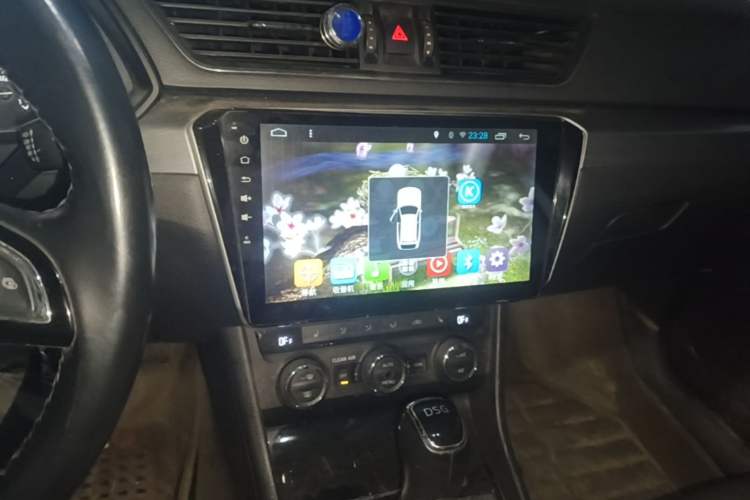 Used Skoda Superb 2013 1.4TSI DSG Sport Edition Audio And AC Panel