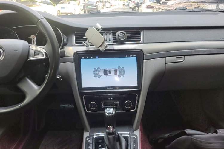 Used Skoda Superb 2013 1.8TSI Automatic Yashi Edition Audio And AC Panel