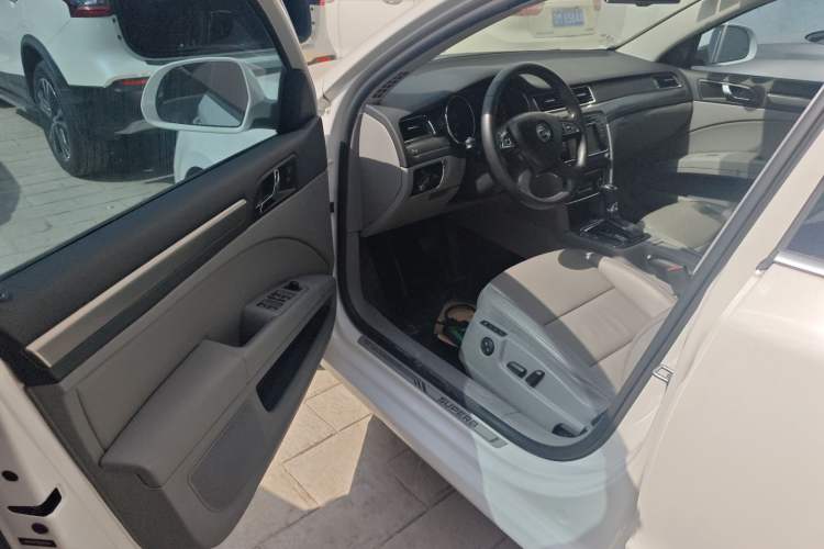 Used Skoda Superb 2013 1.8TSI Automatic Yashi Edition Driver Seat