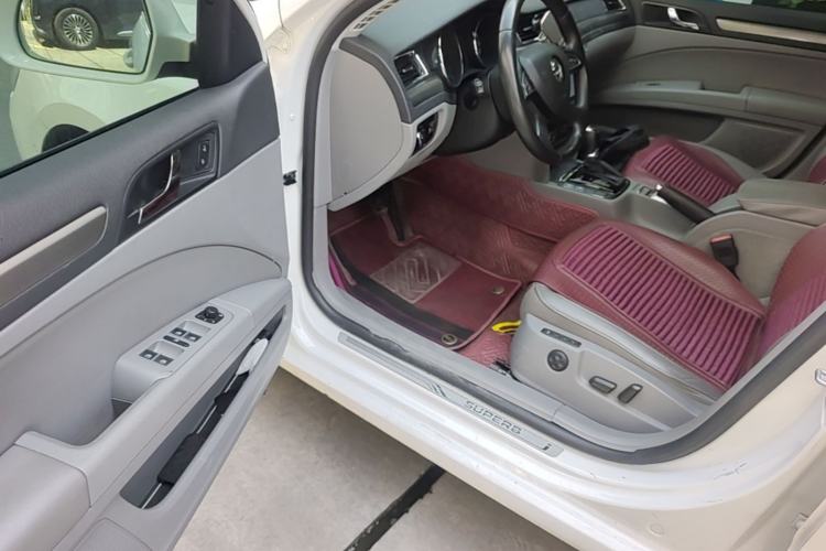 Used Skoda Superb 2013 1.8TSI Automatic Yashi Edition Driver Seat