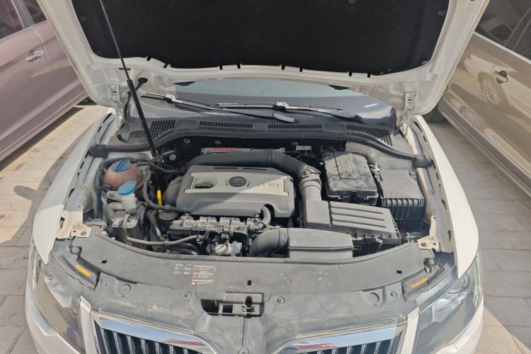 Used Skoda Superb 2013 1.8TSI Automatic Yashi Edition Engine Bay