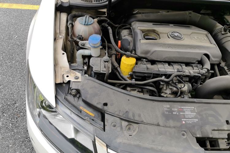 Used Skoda Superb 2013 2.0 TSI DSG Luxury Edition Engine Bay Right