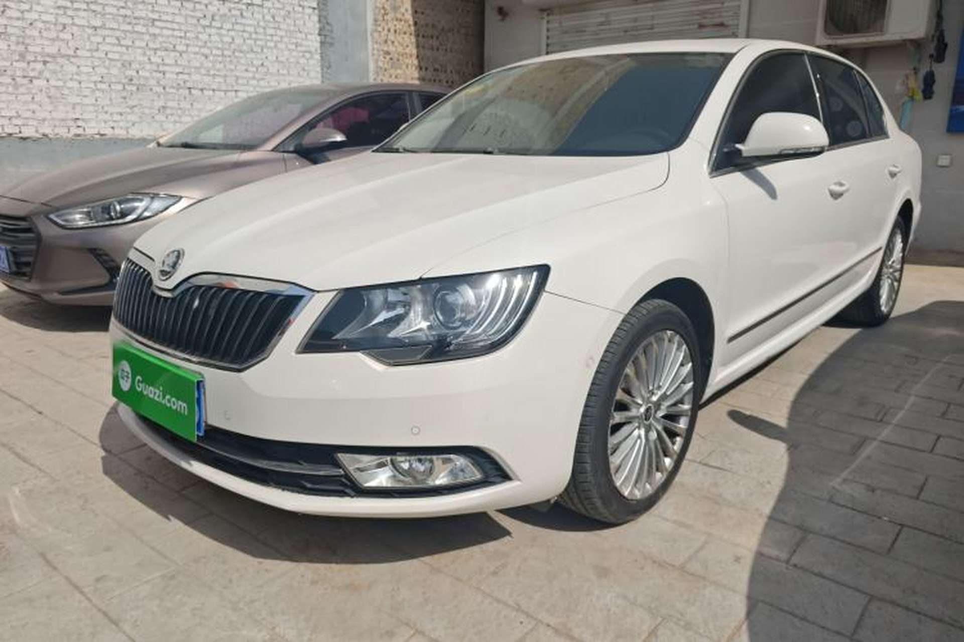 Used Skoda Superb 2013 1.8TSI Automatic Yashi Edition Front Left 45 Deg