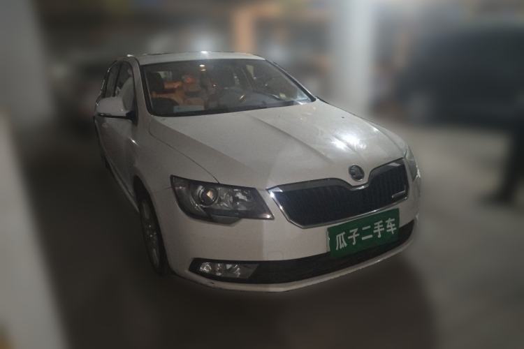 Used Skoda Superb 2013 1.4 TSI DSG Prestige Edition Front Right 45 Deg
