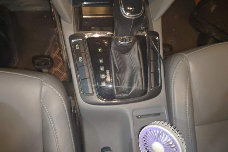 Used Skoda Superb 2013 1.4 TSI DSG Prestige Edition Gear Lever