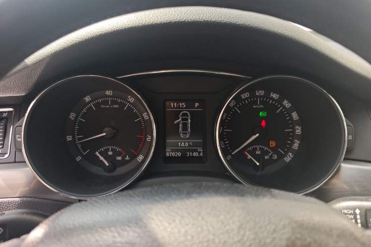 Used Skoda Superb 2013 1.8TSI Automatic Yashi Edition Instrument Cluster
