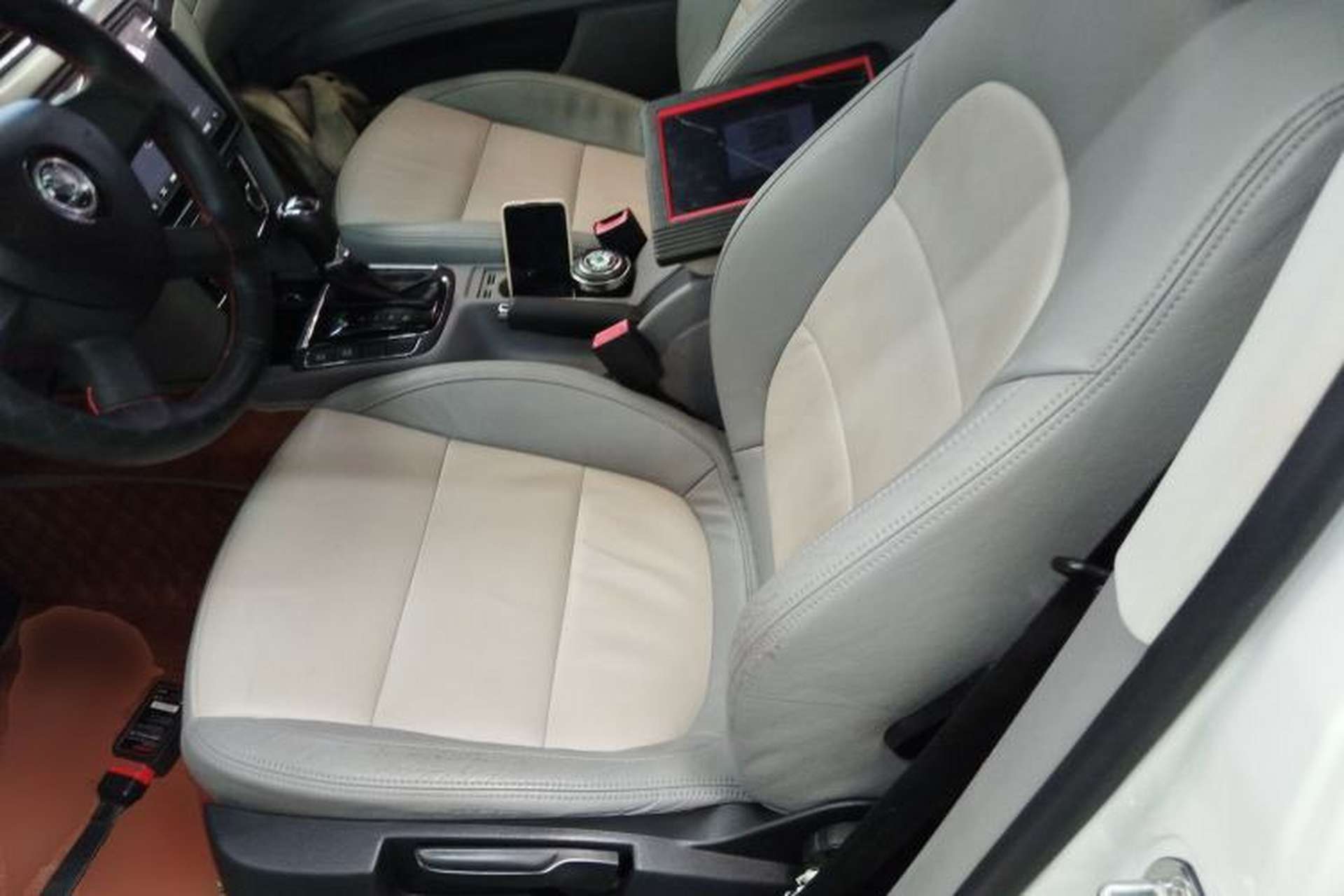 Used Skoda Superb 2013 1.4TSI DSG Sport Edition Left Front Seat