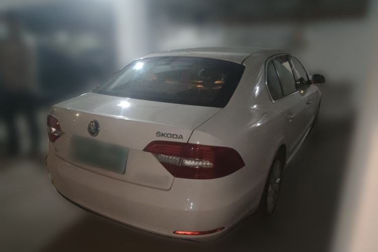 Used Skoda Superb 2013 1.4 TSI DSG Prestige Edition Rear Right 45 Deg