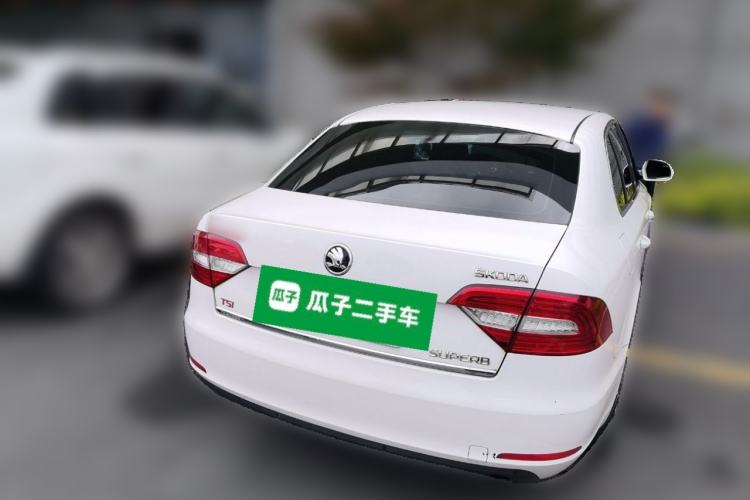 Used Skoda Superb 2013 2.0 TSI DSG Luxury Edition Rear Right 45 Deg