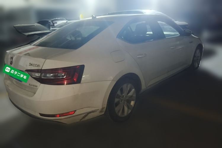 Used Skoda Superb 2013 1.4TSI DSG Sport Edition Rear Right 45 Deg