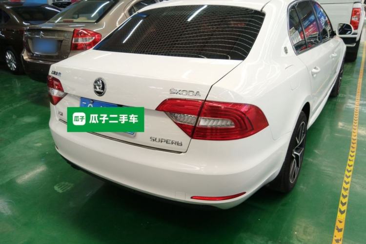 Used Skoda Superb 2013 1.4TSI DSG Sport Edition Rear Right 45 Deg
