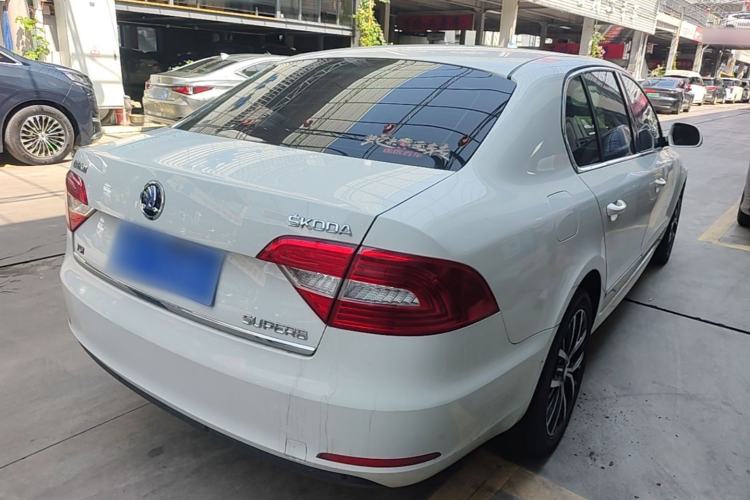 Used Skoda Superb 2013 1.8TSI Automatic Yashi Edition Rear Right 45 Deg