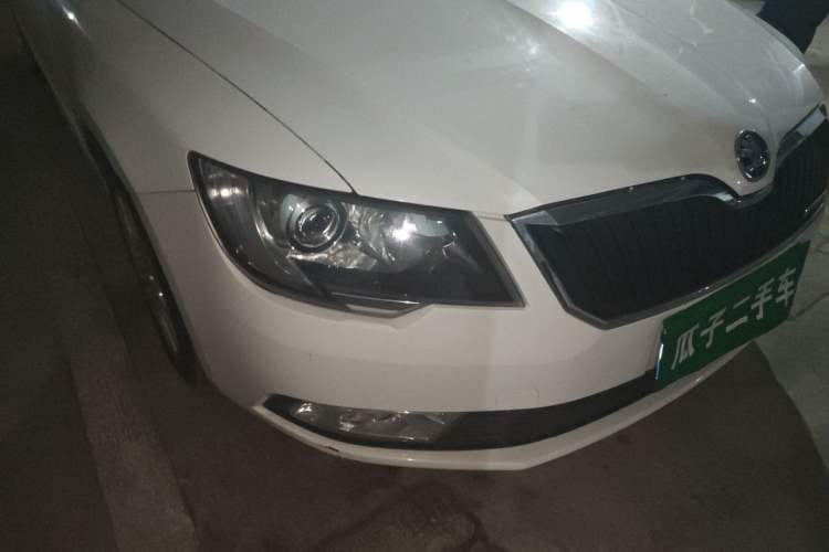 Used Skoda Superb 2013 1.4 TSI DSG Prestige Edition Right Front Headlight