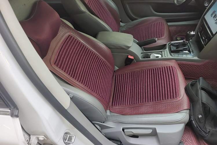 Used Skoda Superb 2013 1.8TSI Automatic Yashi Edition Right Front Seat