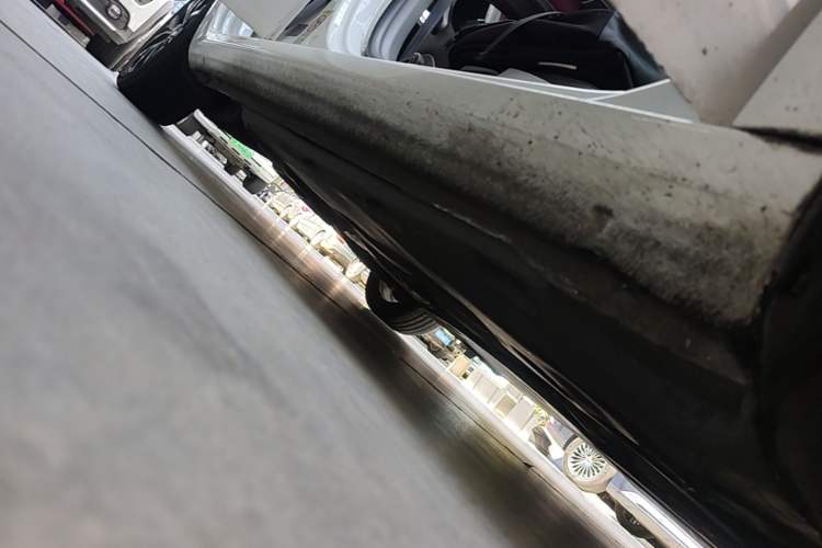 Used Skoda Superb 2013 1.8TSI Automatic Yashi Edition Right Side Sill