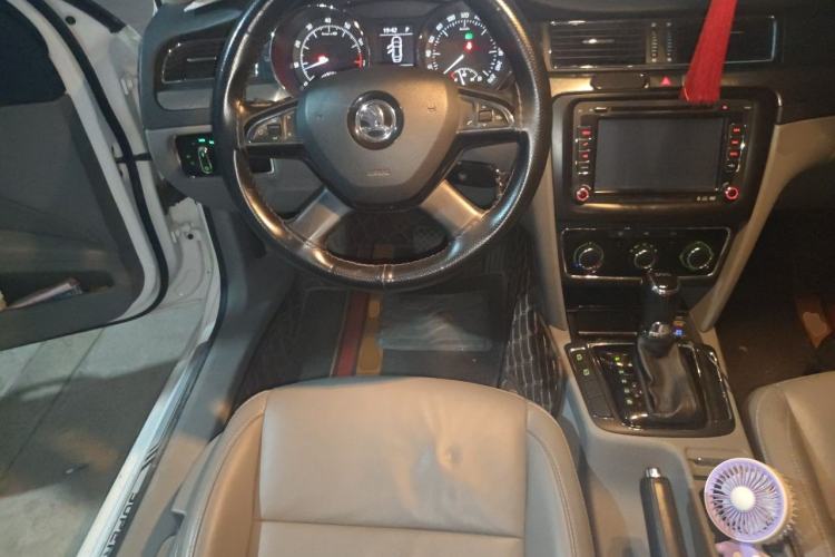 Used Skoda Superb 2013 1.4 TSI DSG Prestige Edition Steering Wheel