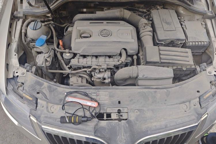 Used Skoda Superb 2013 1.8TSI Automatic MingShi Edition Engine Bay