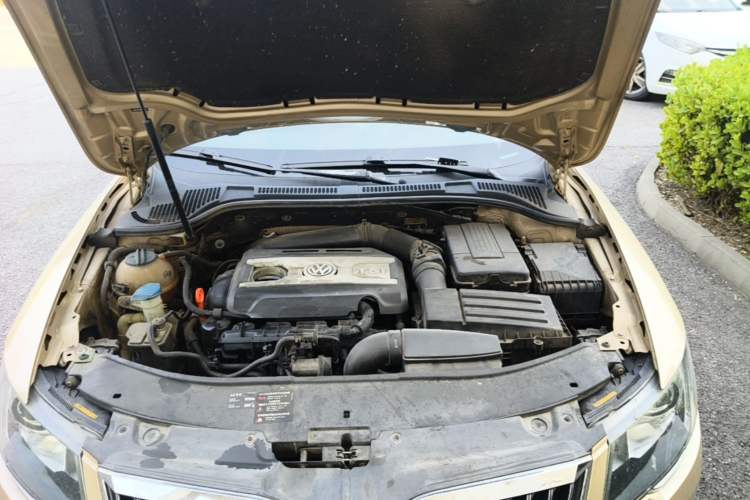 Used Skoda Superb 2013 1.8TSI Automatic Yashi Edition Engine Bay