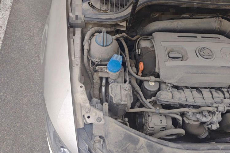 Used Skoda Superb 2013 1.8TSI Automatic MingShi Edition Engine Bay Right