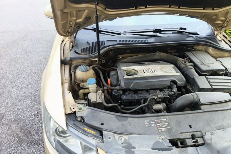 Used Skoda Superb 2013 1.8TSI Automatic Yashi Edition Engine Bay Right