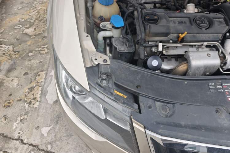 Used Skoda Superb 2013 1.4TSI DSG Sport Edition Engine Bay Right