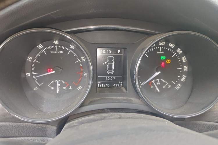 Used Skoda Superb 2013 1.8TSI Automatic MingShi Edition Instrument Cluster
