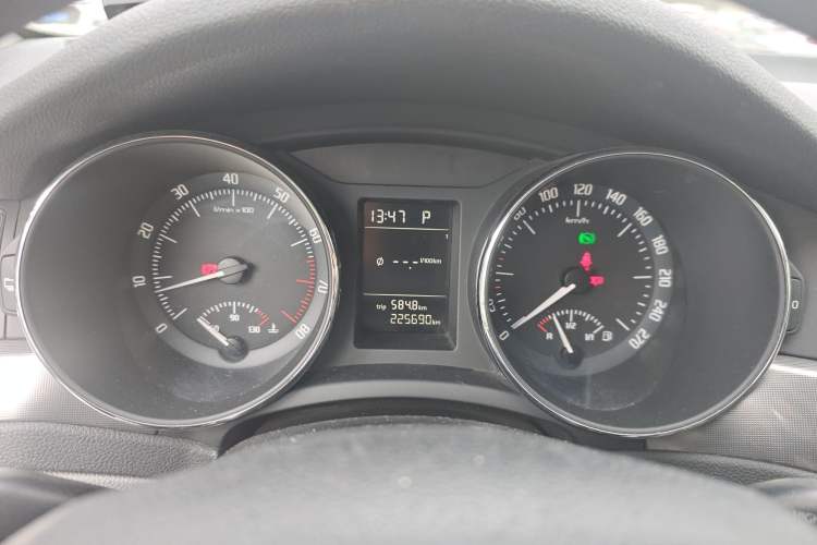 Used Skoda Superb 2013 1.4TSI DSG Sport Edition Instrument Cluster