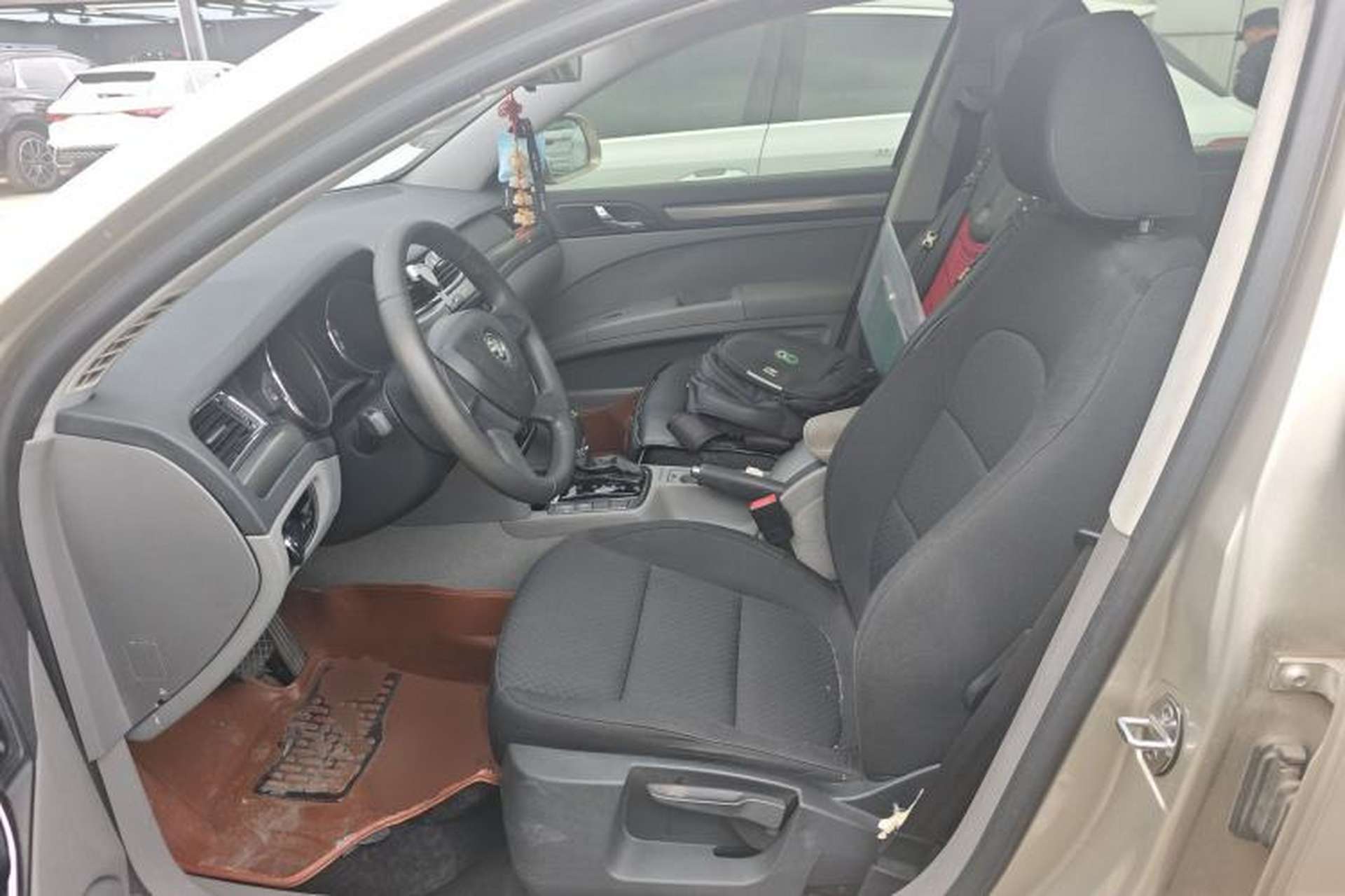 Used Skoda Superb 2013 1.4TSI DSG Sport Edition Left Front Seat