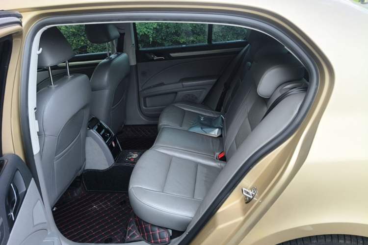 Used Skoda Superb 2013 1.8TSI Automatic Yashi Edition Left Rear Seat